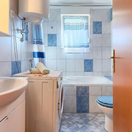 - Rca406 By Interhome Marčana