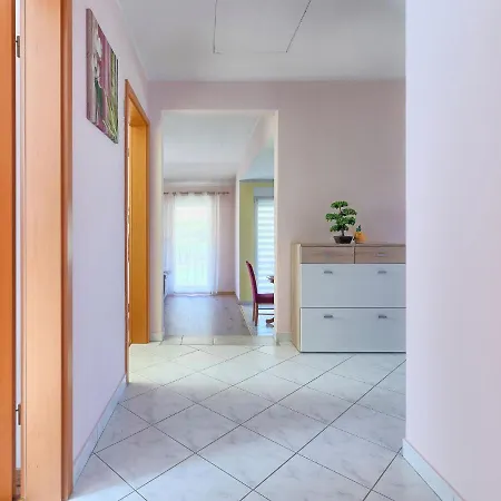 - Rca406 By Interhome * Marčana